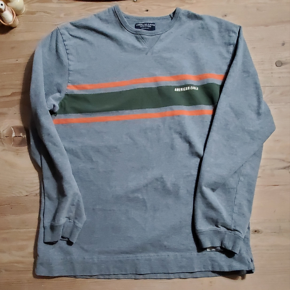 Men's medium America Eagle Outfitters casual long-sleeved top